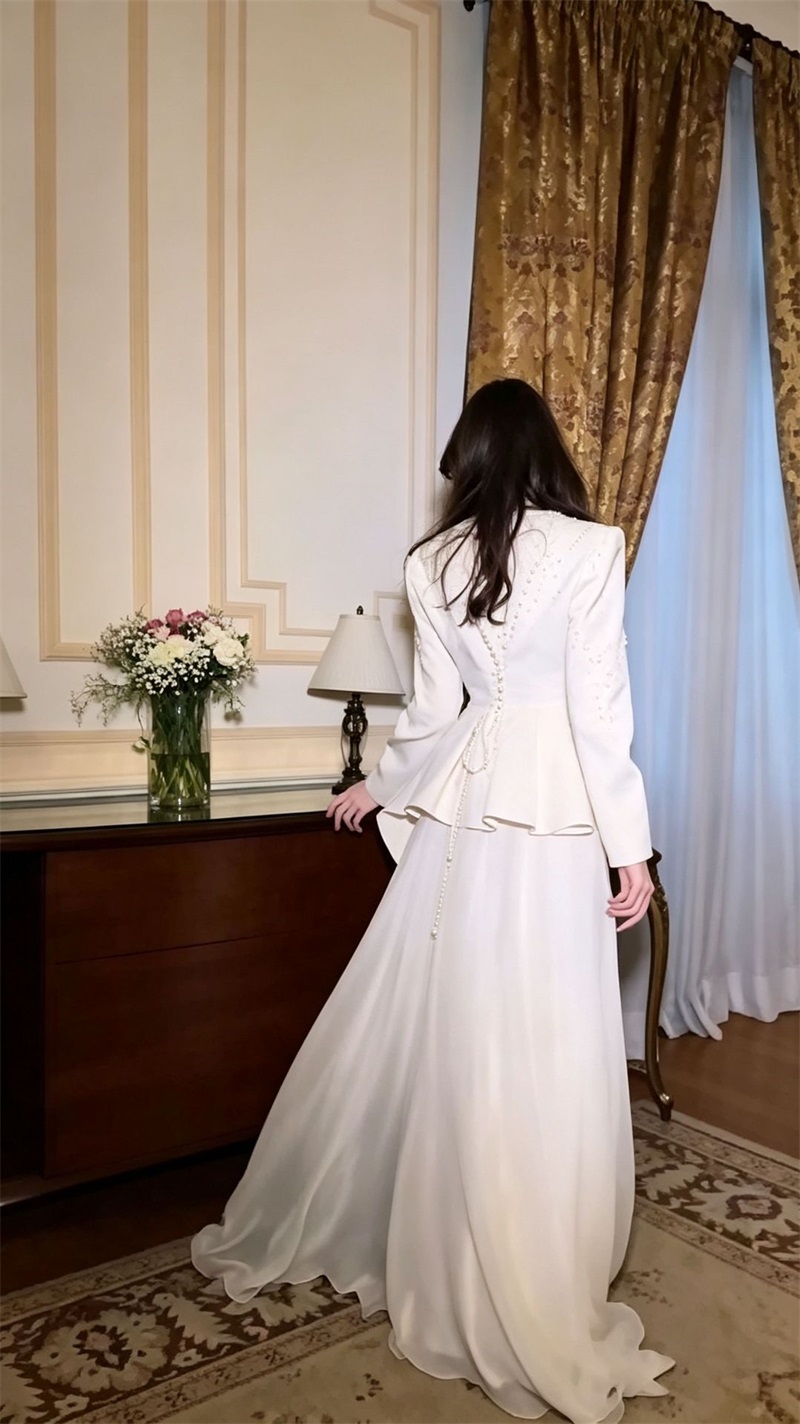Elegant Pearls Beige Prom Dres - Women'S Formal Wear For A Wedding ulasan dan harga